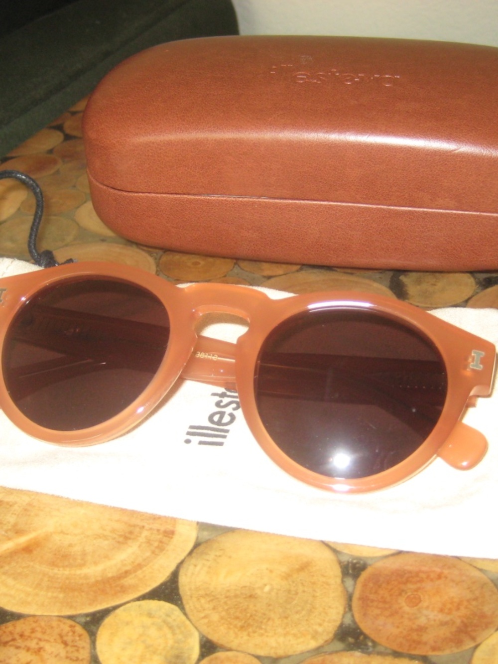 Illesteva Leonard Peach Sunglasses